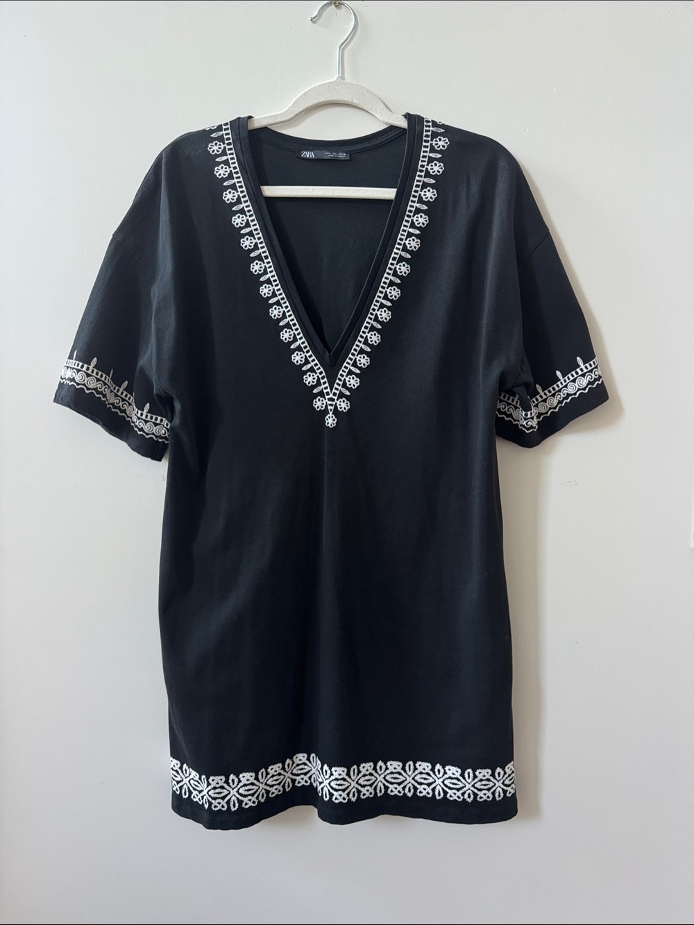Zara Black Summer Dress with V-Neck  L